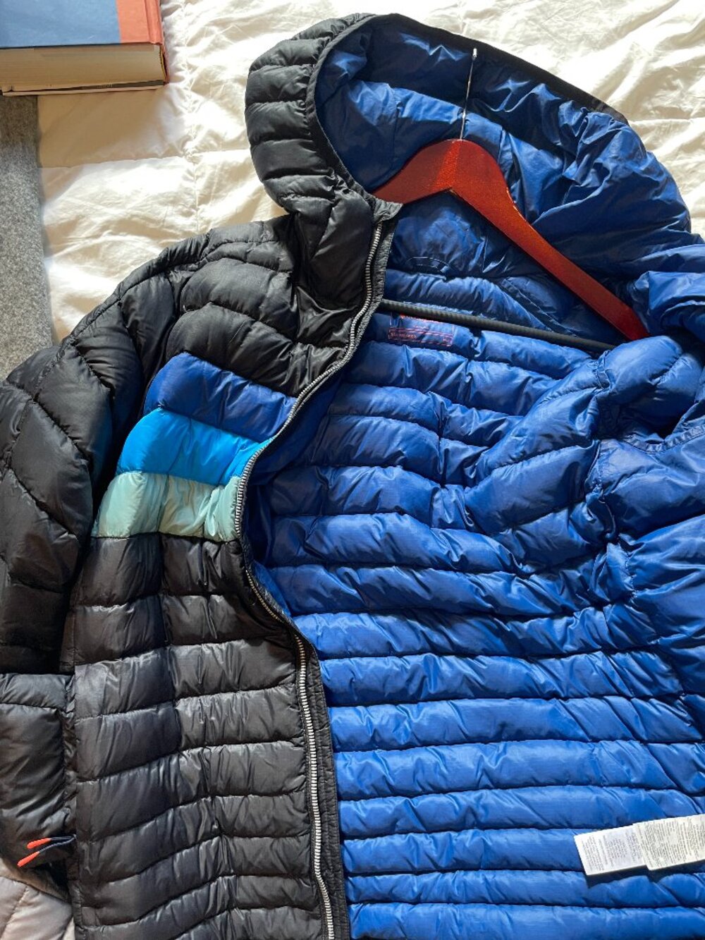 Cotopaxi men's medium Fuego hooded jacket blue black pacific stripe